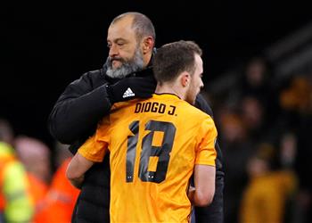 مدرب ولفرهامبتون سعيد من أجل جوتا وتألقه في ليفربول ليس مفاجأة