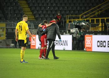 فيديو كيميش يغادر باكي ا مباراة بايرن ميونخ وبوروسيا دورتموند