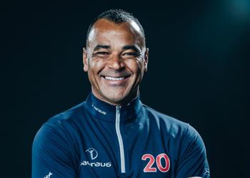 كافو م شيد ا بنجم ليفربول سي صبح أفضل ظهير أيمن على الإطلاق