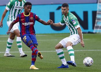 منتخب إسبانيا يستدعي نجم ريال مدريد لتعويض فاتي بعد إصابته مع برشلونة