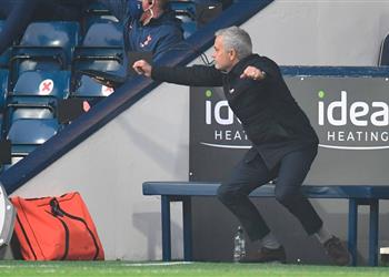 مورينيو بعد تصدر توتنهام الدوري الإنجليزي يمكننا الفوز باللقب خارج إنجلترا