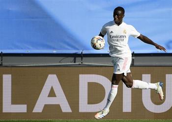 ليكيب ريال مدريد منع ميندي من الانضمام لمنتخب فرنسا والنادي يرد