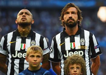 صورة إيفرا يستغل بيرلو للسخرية من فيدال بعد انضمامه لـ إنتر ميلان