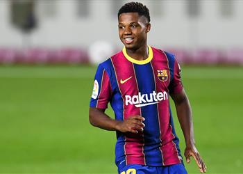 والد فاتي يطمئن جماهير برشلونة أنسو يتمنى العودة سريع ا للملاعب