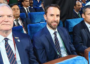 ساوثجيت تصريحات كلارك غير مقبولة واستقالته قرار صائب