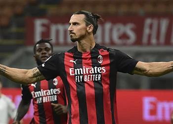 إبراهيموفيتش ينتظر تأهل ميلان إلى دوري الأبطال لتجديد عقده