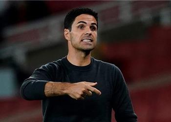 بعد خروجه من حسابات أرتيتا مدافع آرسنال يتلقى عرض ا من الدوري الألماني