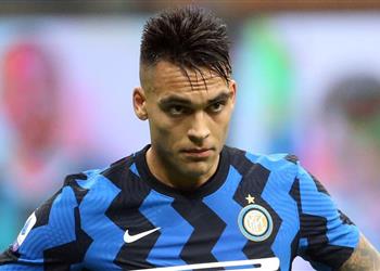 جمود في مفاوضات إنتر ميلان ولاوتارو لتجديد عقده وبرشلونة يراقب الوضع