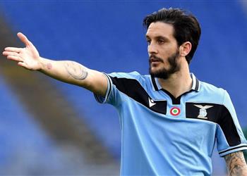 لويس ألبرتو منتقد ا مسؤولي لاتسيو يشترون طائرة لكن لا يدفعون لنا