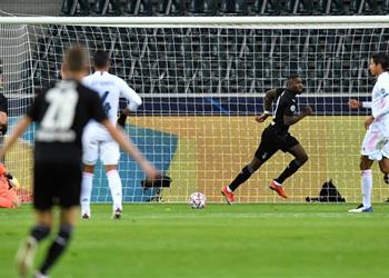 تقارير المدير الرياضي السابق لـ برشلونة كان قريبا من ضم قاهر ريال مدريد