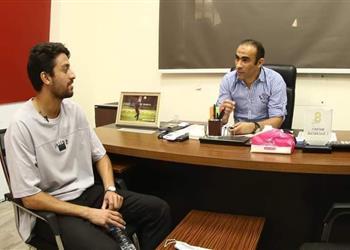 عبد الحفيظ يجتمع بـ طاهر محمد ويوجه رسائل تحفيزية له قبل بداية مشواره مع الأهلي