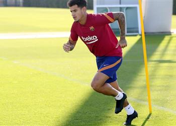 كوتينيو يضغط للحاق بمباراة برشلونة وأتلتيكو مدريد