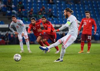 فيديو راموس يهدر ركلتي جزاء وإسبانيا تتعادل بصعوبة مع سويسرا في دوري الأمم الأوروبية