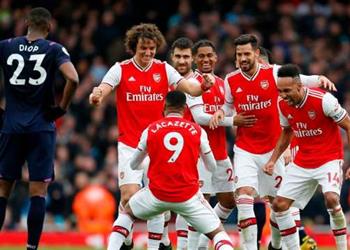 ليفربول يستهدف التعاقد مع مدافع آرسنال في ميركاتو الشتاء