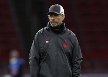 كلوب ينعى أسطورة ليفربول أحد أسباب تميزنا ونعيش لحظة حزينة