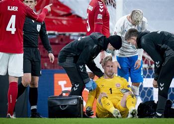 قبل مواجهة ليفربول مدرب الدنمارك يكشف حالة شمايكل بعد إصابته الخطيرة أمام آيسلندا