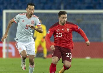 بعد إصابته مع إسبانيا كم مباراة سيخوضها برشلونة بدون بوسكيتس في الليجا ودوري الأبطال