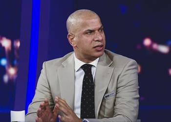 ذبح خنزير وسرقة الحقائب وائل جمعة يتحدث عن عجائب وطرائف إفريقيا