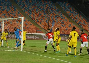 فيديو مصر تفوز على توجو بثلاثية وتستعيد صدارة المجموعة من جزر القمر