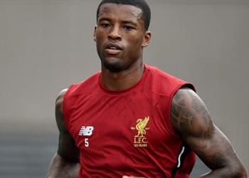 ليفربول يغري فينالدوم بعرض جديد لتجاهل برشلونة وإنتر ميلان