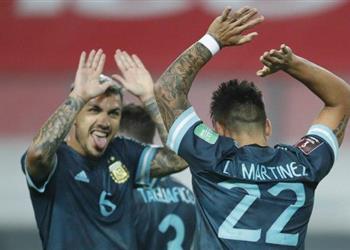 بالفيديو لاوتارو مارتينيز يقود الأرجنتين لعبور بيرو في تصفيات المونديال