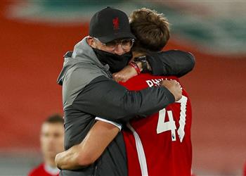 يورجن كلوب يستقر على ثنائي دفاع ليفربول أمام ليستر سيتي