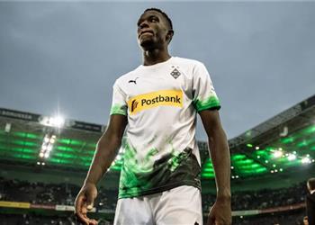 دينيس زكريا يتخذ قرار ا تجاه م ستقبله بعد اهتمام ليفربول ومانشستر سيتي