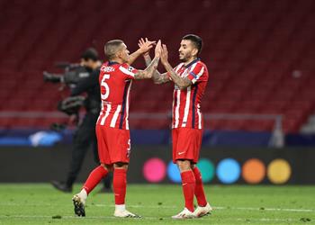 قبل مواجهة برشلونة أتلتيكو مدريد يعلن إصابة لاعب جديد بـ كورونا