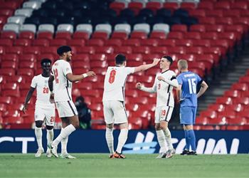 فودين يدخل تاريخ منتخب إنجلترا بعد هدفيه أمام آيسلندا