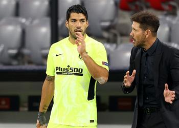 رئيس أتلتيكو مدريد يحسم م ستقبل سيميوني وي علق على إصابة سواريز بـ كورونا