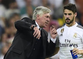 أنشيلوتي يرد على أنباء مفاوضات إيفرتون وإيسكو