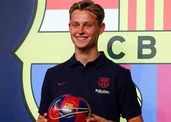 تشافي دي يونج سيحدد حقبة برشلونة المقبلة وأرفض مقارنته بي وبإنييستا