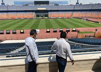 وزير الرياضة يتابع استعدادات استاد القاهرة لـ نهائي إفريقيا بين الأهلي والزمالك