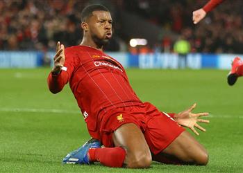 تقارير تثير القلق حول مستقبل فينالدوم مع ليفربول وسط ترقب برشلونة