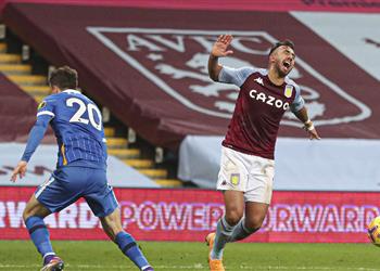 جماهير أستون فيلا على ركلة جزاء تريزيجيه سرقة لو كانت لـ صلاح لح سبت