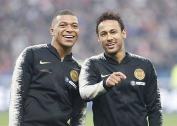 باريس سان جيرمان قد يتخذ قرار ا صادم ا تجاه نيمار بسبب مبابي