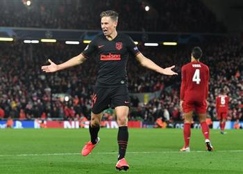 يورنتي يوضح حقيقة إطلاق اسم آنفيلد على كلبه بعد هدفيه أمام ليفربول