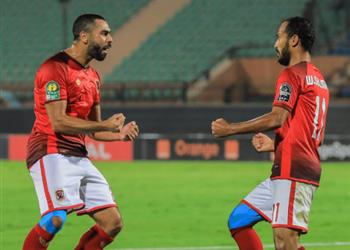 هل يتواجد أحمد فتحي في نهائي إفريقيا لمساندة الأهلي أمام الزمالك وكيله يجيب