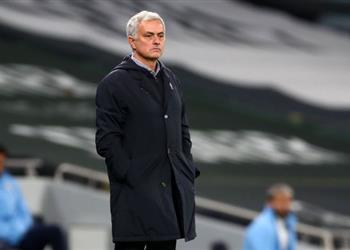 مورينيو يضع عينه على هدف ريال مدريد وباريس سان جيرمان