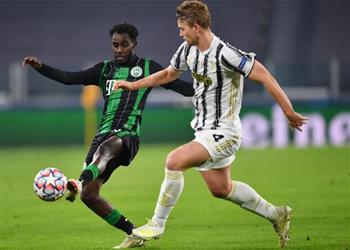 دي ليخت أخطأت في هدف فيرينكفاروس ويوفنتوس يسهل الأمور للخصم