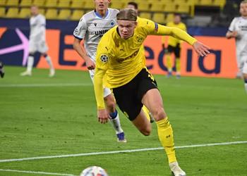 بوروسيا دورتموند عن هالاند يساوي وزنه ذهب ا