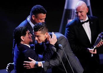 كريستيانو رونالدو ينعى مارادونا وداع ا للعبقرية الأبدية تركت إرث ا لن ينسى