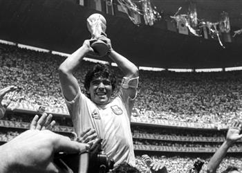 بي إن سبورتس تروي تفاصيل اللحظات الأخيرة في حياة مارادونا