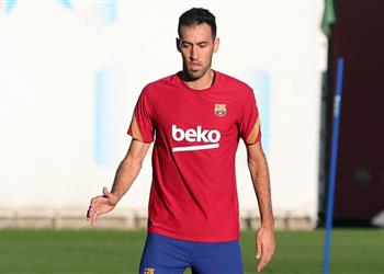 تقارير تكشف موقف بوسكيتس من اللحاق بمباراة برشلونة وأوساسونا