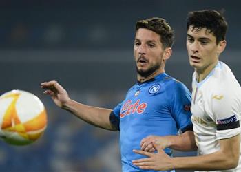 ميرتنز من الصعب ارتداء قميص توديع مارادونا لحظة مروعة