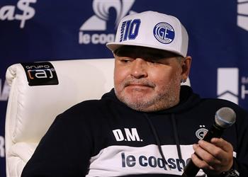 الشركة الراعية تعلن عبر بطولات الوقوف دقيقة حداد على مارادونا في نهائي دوري أبطال إفريقيا