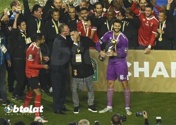 محمد الشناوي يروي موقف القفاز مع علي لطفي أمام الزمالك