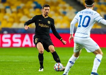 لينجليه يغادر مباراة برشلونة وأوساسونا مصاب ا ويزيد من معاناة كومان