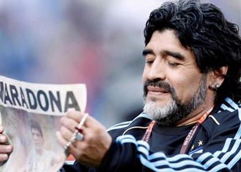 تقارير طبيب مارادونا يخضع للتحقيق في شبهة القتل غير المتعمد