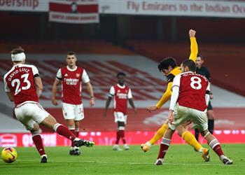 فيديو في ليلة غياب النني وإصابة خيمينيز ولفرهامبتون يتخطى آرسنال بثنائية في البريميرليج